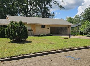 1483 Rockdale Dr, Jackson, MS 39213