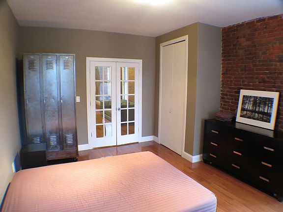 4th image of 401 E 79th St APT 4S