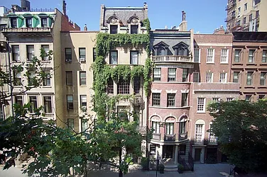 Rented by Domus Realty