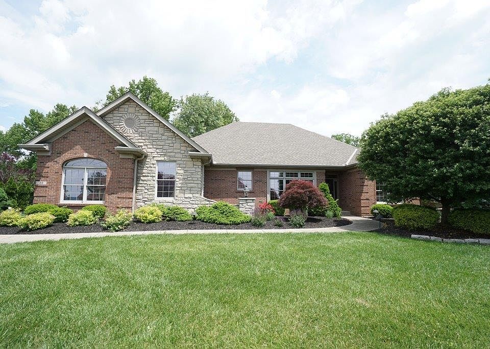 1st image of 20 Saint Andrews Dr