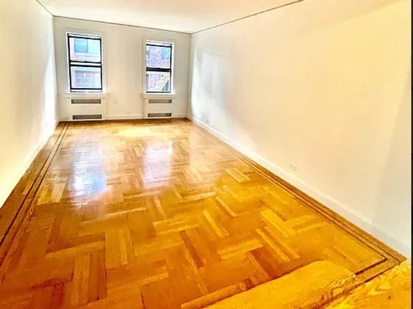 331 E 71st St #3F, New York, NY 10021