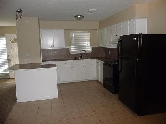 4th image of 4609 NW Santa Fe Ave