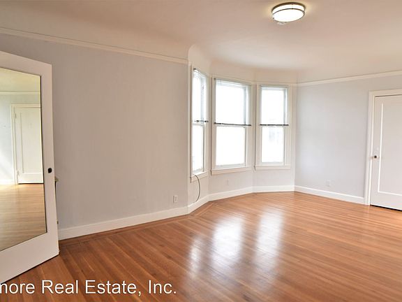 2nd image of 1635 Jones St APT 32