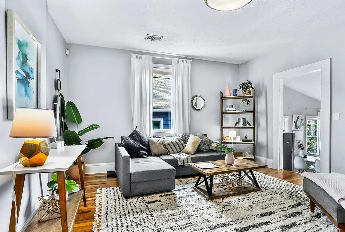 3 bed, 2000 sqft, $3,000 — Photo 1