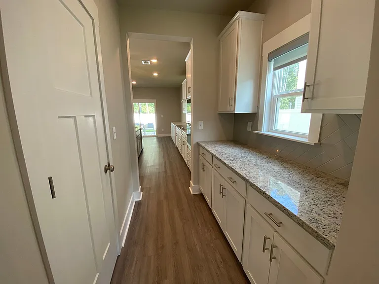 140 Pickett Fence Ln — Photo 8