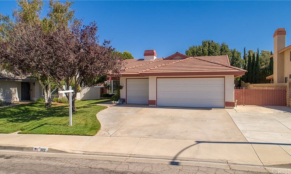 1st image of 3112 Pearlwood Dr