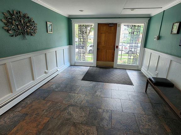 4th image of 4820 Conrad Ave #104