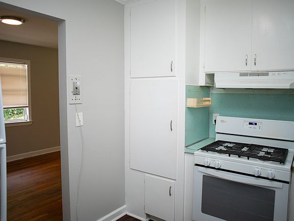 5th image of 105 Morgan Dr APT B