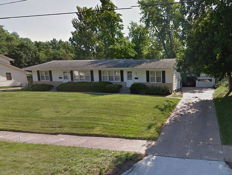 Cozy home in great neighborhood!