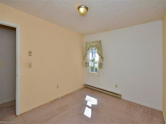 5th image of 380 Corbly Dr
