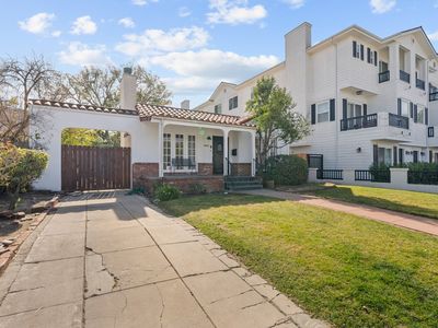 10846 Peach Grove St, North Hollywood, CA, 91601
