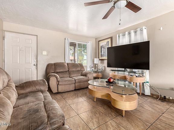 5th image of 2843 W Granada Rd