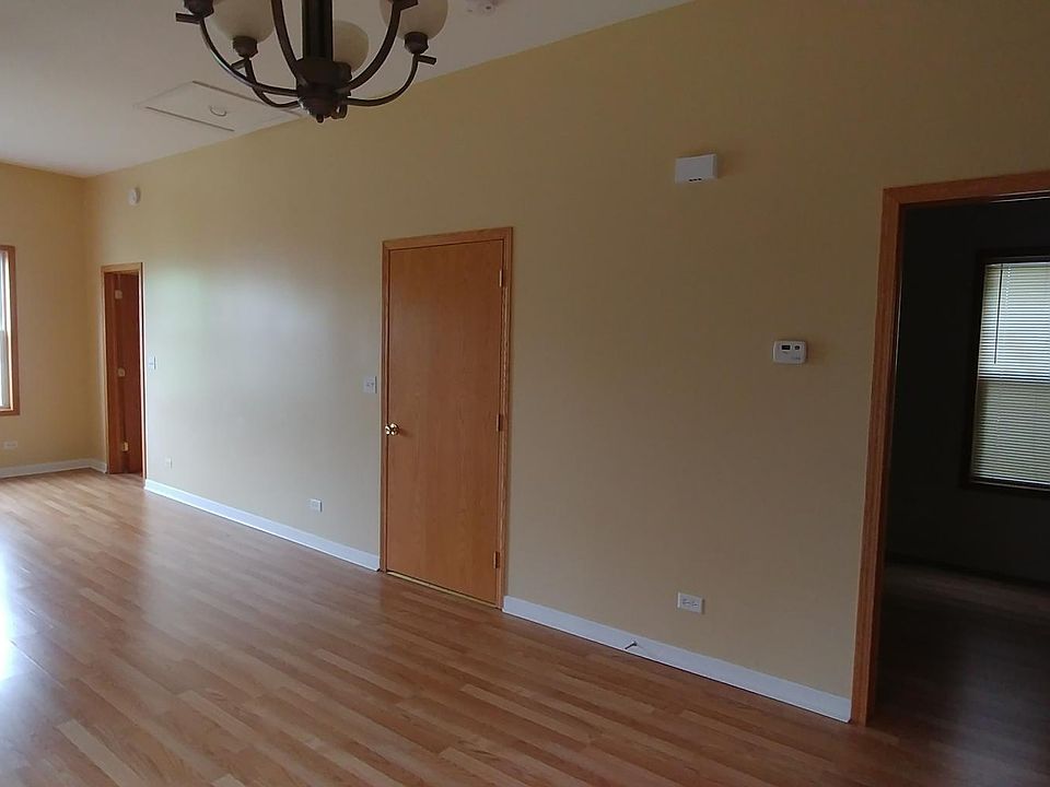2nd image of 4845 S Union Ave #1