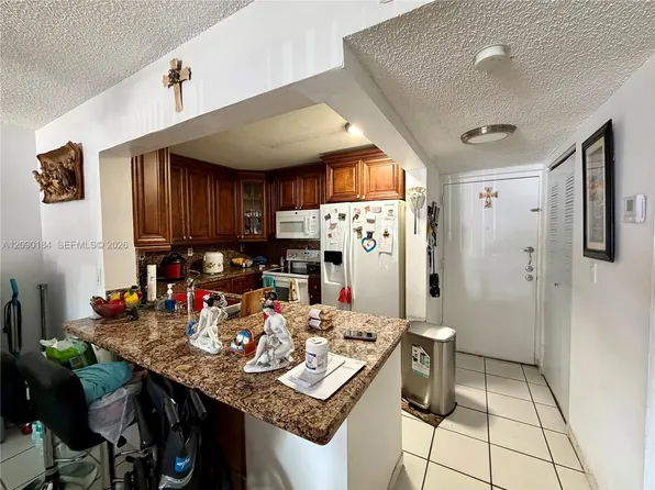 5201 NW 7th St APT 104, Miami, FL 33126
