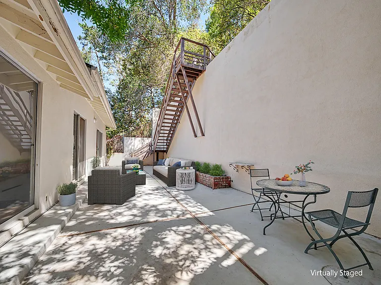 10424 Oletha Ln — Photo 45