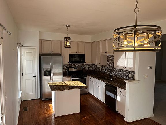 3rd image of 9618 Innerwick Pl
