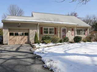 10 Valley View Rd, Wayland, MA 01778