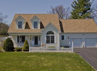 1 Mallard Ln, Southwick, MA 01077