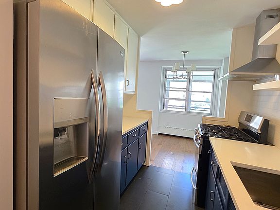 5th image of 303 W 66th St APT 10FE