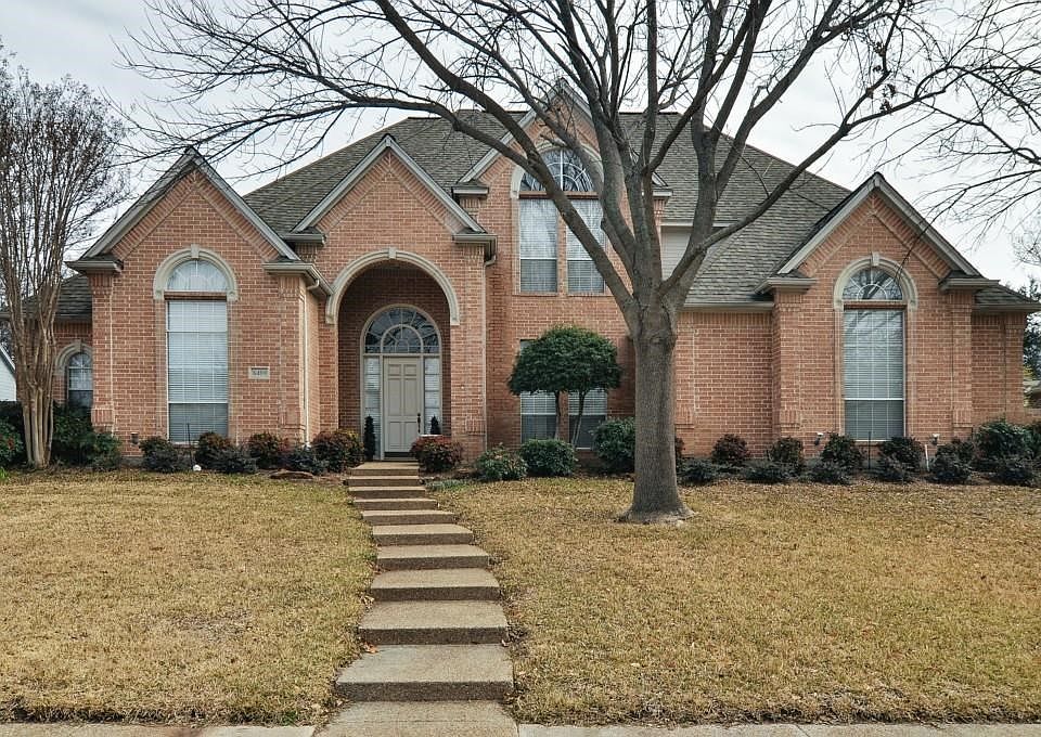 Stately Colleyville Home