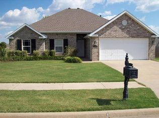 2882 N Bermuda Ave, Fayetteville, AR 72704