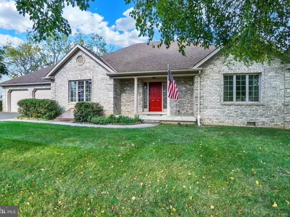 776 Weldon Dr, York, PA 17404