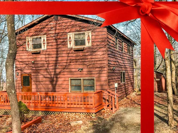 53 Skye Dr, Lake Harmony, PA 18624