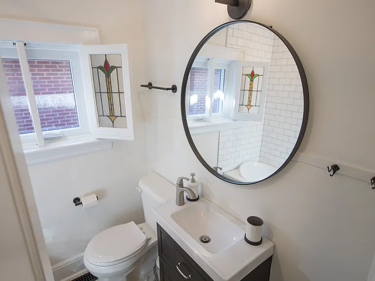 856 Bronson Ave — Photo 39