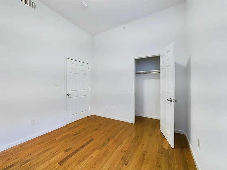 137 Monticello Ave #4 — Photo 29