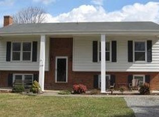 2518 Steele Rd, Roanoke, VA 24018