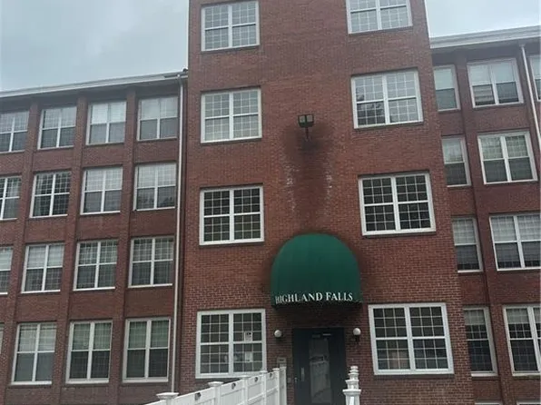 2 School St, Lincoln, RI 02865