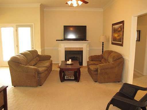 4th image of 632 Ventana Dr
