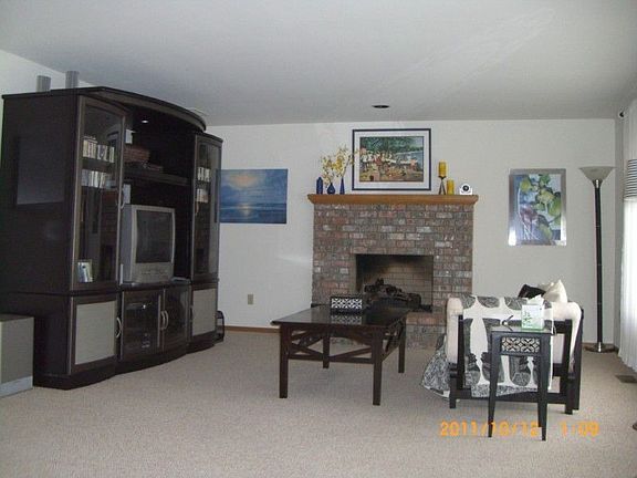4th image of 4415 147th Pl SW