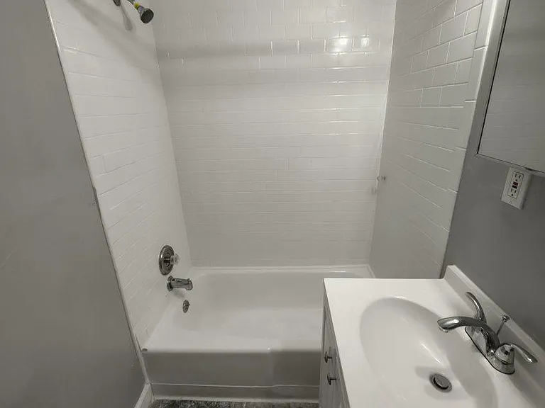 467 Allen St #101 — Photo 16