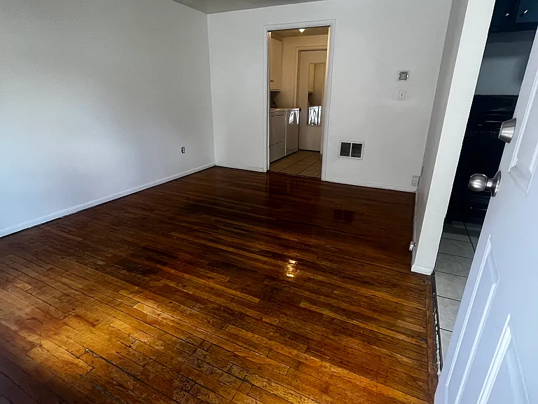 737 S Windsor St #2 — Photo 8