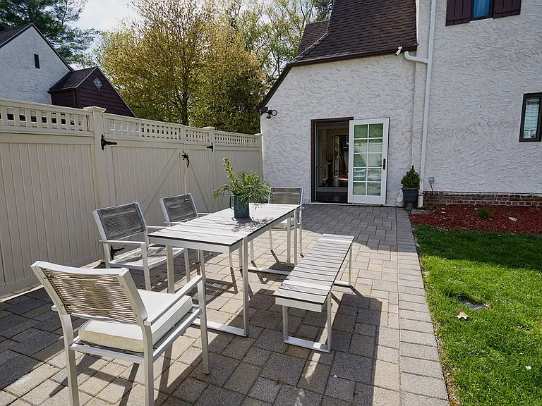 4 Glenwolde Park — Photo 26