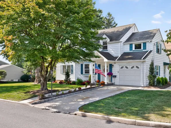 9 Kirklin Pl, East Brunswick, NJ 08816