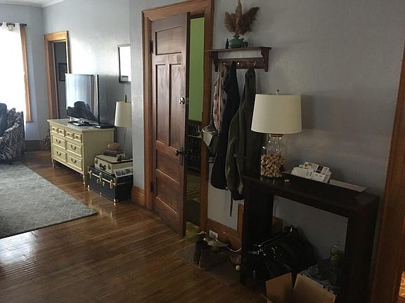 3rd image of 308 Parkdale Ave