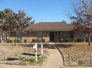 302 Anzio Dr, Duncanville, TX 75116