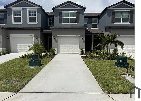 3 bed, $3,200 — Photo 2