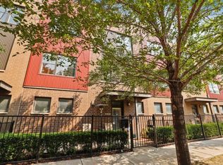 564 W 16th St #A-33, Chicago, IL 60616