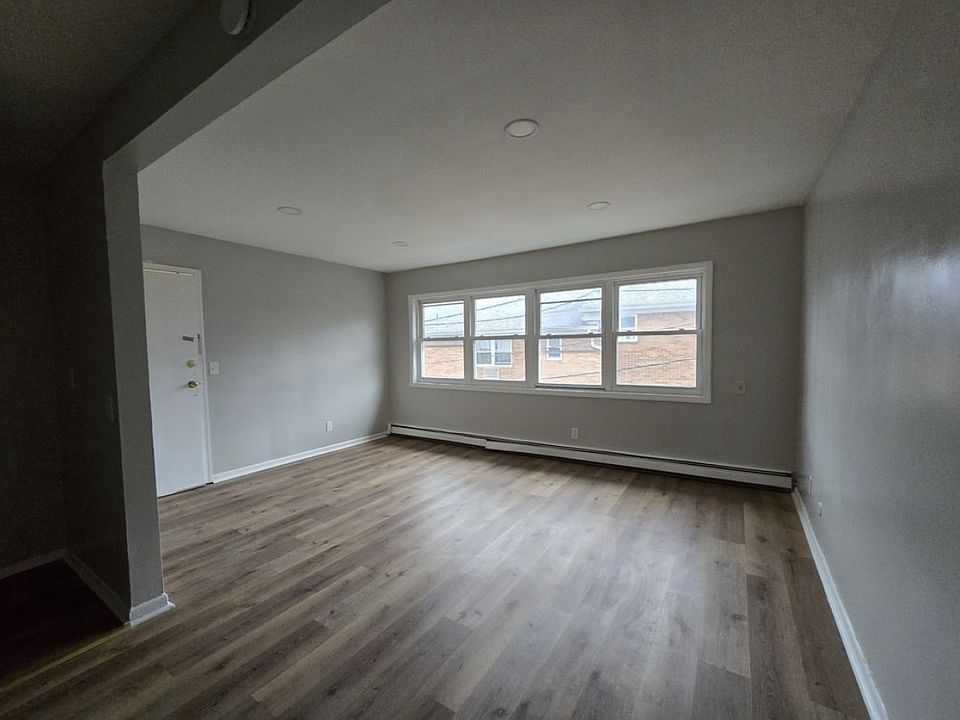 2nd image of 386 Stuyvesant Ave #D21