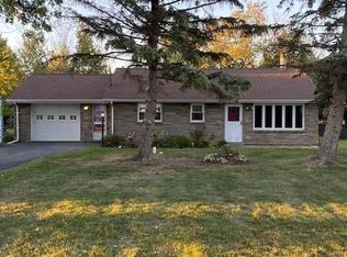 2457 Jagow Rd, Niagara Falls, NY 14304