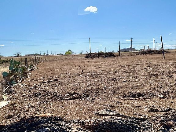 3rd image of 12192 N US Hwy 277