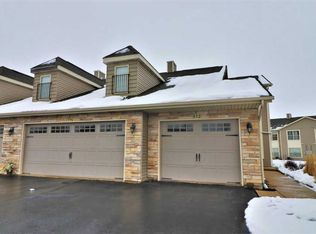 950 Arvle Cir, Sycamore, IL 60178