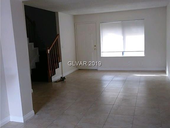 2nd image of 6207 Meadow Brook Ln