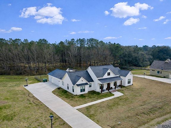 4th image of 12016 Cane Dr