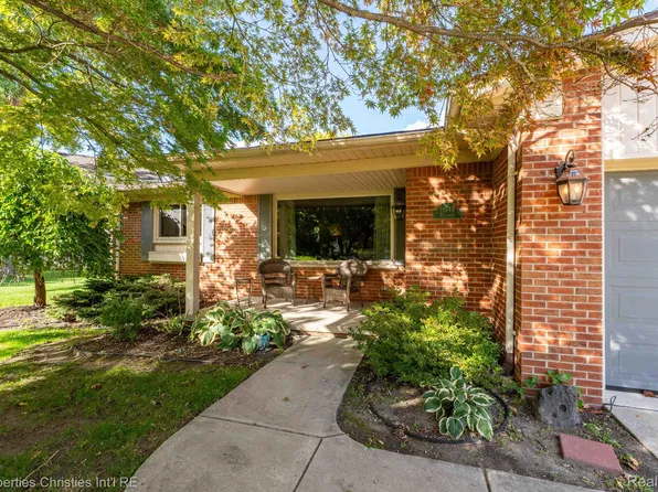 18544 Williams St, Livonia, MI 48152