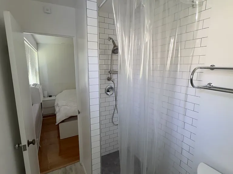 1044 Ocean Park Blvd #C — Photo 8