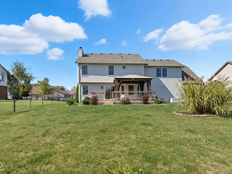 7975 Meadow Bend Cir — Photo 67